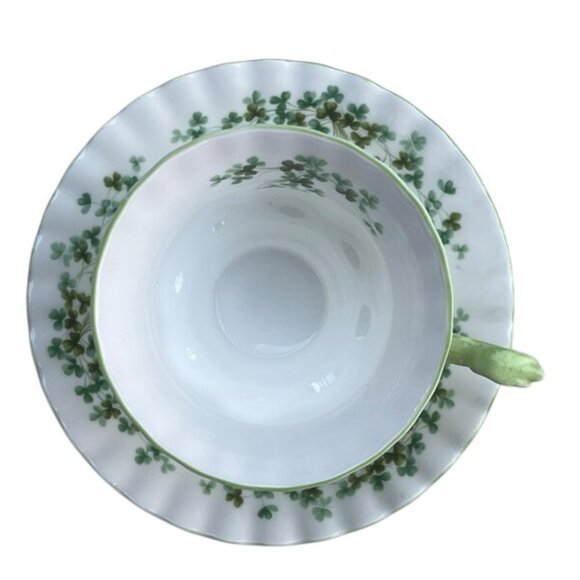 Irish Shamrock Vintage Tea Saucer Cup set by Royal Albert MADE IN ENGLAND - Picture 2 of 4